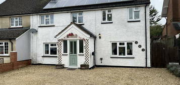 5 bedroom semi-detached house for sale