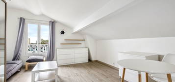 Studio meublé  à louer, 1 pièce, 32 m², Étage 4/4