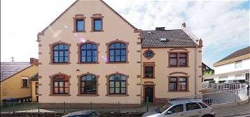 Renovierte 2 Zimmer-Wohnung in Püttlingen