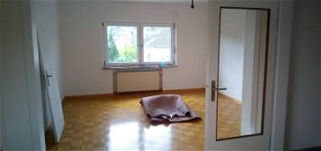 Neu renovierte 2-Zimmer+Neuer Einbauküche+ Bad-Wohnung in Wettenb