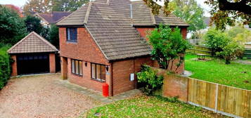 4 bedroom detached house