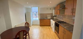 2 bed flat to rent