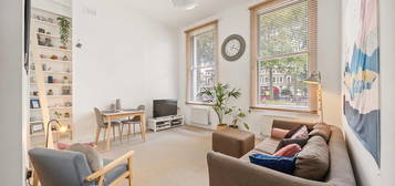 Flat for sale in Cambridge Gardens, London NW6