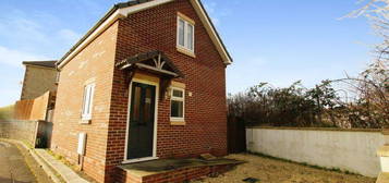 2 bedroom detached house