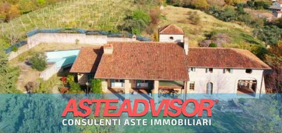 Villa all'asta in via Grola, 37