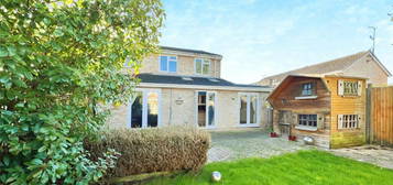 4 bedroom semi-detached house