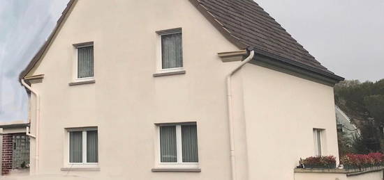 Haus mit bebauungsfähigem Grundstück freistehend