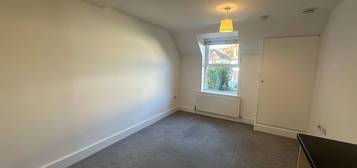 Studio to rent in Christchurch Road, Bournemouth BH1