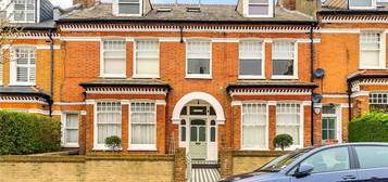 Flat for sale in Terrapin Road, London SW17