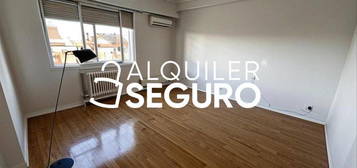 Piso de alquiler en De Cartagena, Guindalera