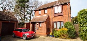 3 bed detached house for sale