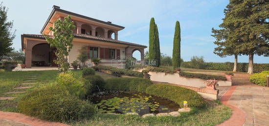 Villa in vendita in via San Giovanni