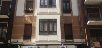 Piso en venta en calle Juan Calzada, 10