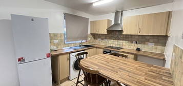 2 bed flat to rent