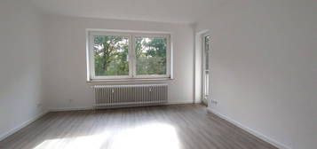 Renovierte 2 - Zimmerwohnung mit Balkon !