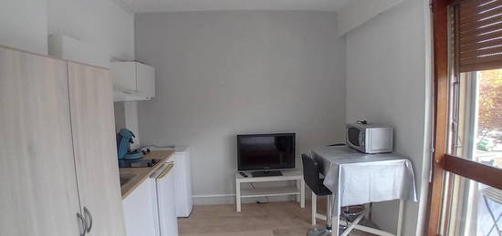 Location appartement 1 pièce 12 m²