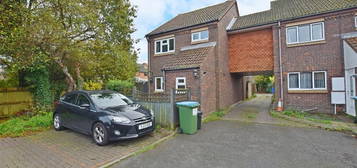 4 bed detached house to rent