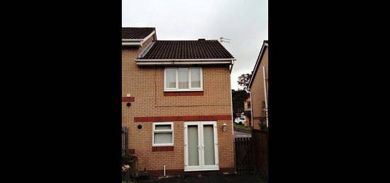 2 bed semi-detached house to rent