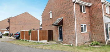 2 bedroom semi-detached house to rent