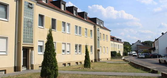 Modernisierte 2-Zimmer-Erdgeschosswohnung in Lev.-Schlebusch (nahe Klinikum)