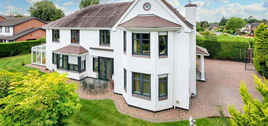 5 bedroom detached house for sale