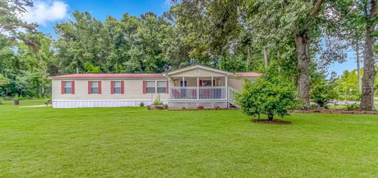 564 Bucksport Rd, Conway, SC 29527