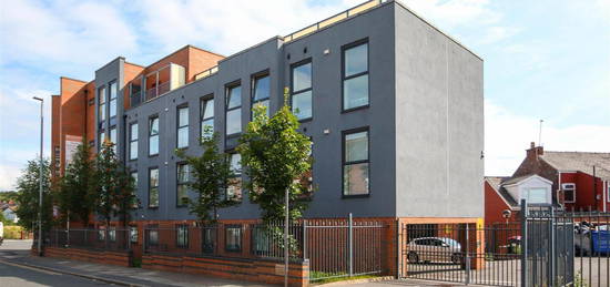 Flat to rent in Old Church Court, Weaste Road, Salford M5