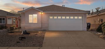 205 Calle Del Rey SW, Albuquerque, NM 87121