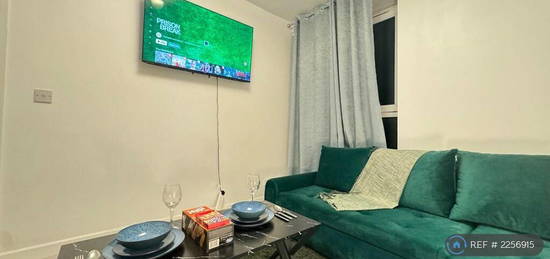 1 bedroom flat share