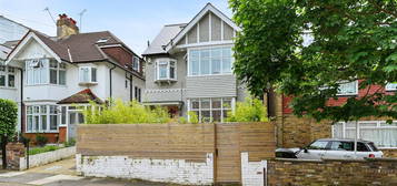 5 bed detached house for sale