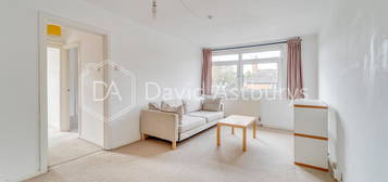 Flat to rent in Crouch Hall Road, London N8