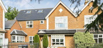 7 bedroom semi-detached house for sale