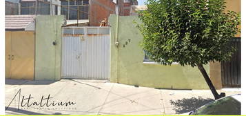 Se Vende Casa En Calle 43 No. 137, Ignacio Zaragoza, Venustiano Carranza, Cdmx. Vg5-di