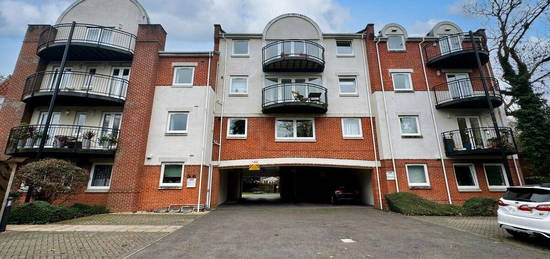 2 bed flat for sale