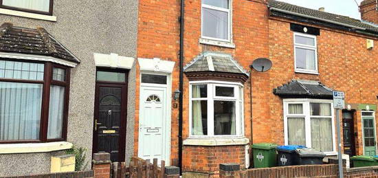 Terraced house to rent in Oxford Street, Rugby CV21