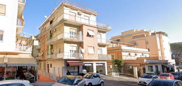 Villa all'asta in via Tiburtina Valeria s.n.c