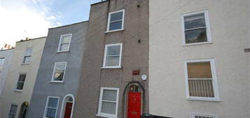 8 bedroom terraced house