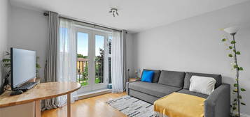 Flat for sale in Eastway, Hackney, London E9