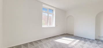 3 bed flat to rent