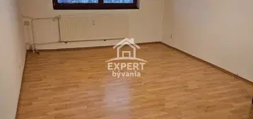 EXPERT BYVANIA - PREDAJ - 3 IZBOVY BYT - TYRSOVA - ZNALECKY POSUDOK A POISTENIE V CENE