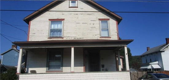 202 S 5th St, West Newton, PA 15089