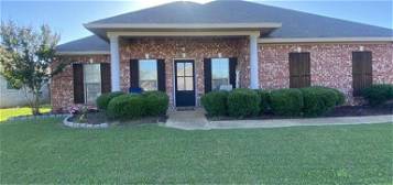 516 Westfield Dr, Pearl, MS 39208