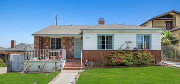 3048 Grand View Blvd, Los Angeles, CA 90066