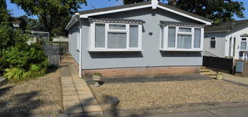 Mobile/park home for sale in Greenacres Park, Ram Hill, Coalpit Heath, Bristol BS36