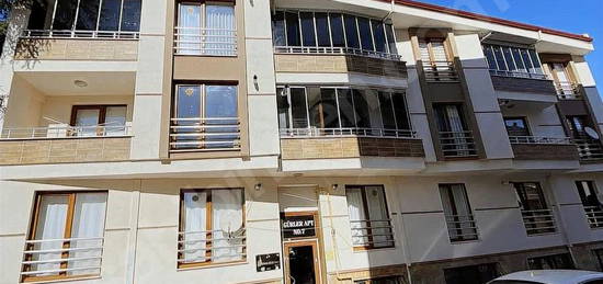 CUMHURİYET CADDESİNDE SOFULAR MAH 1+1 70 M2 SATILIK DAİRE