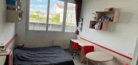 Vente appartement loué 20 m2, Lyon 3e 89950 euros. Rendement de 4,5% pour cet investissement