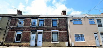 2 bed terraced house to rent