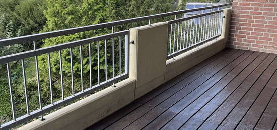 Sanierte 3-Zimmer-Wohnung mit großer Dachterrasse und Blick auf das Stadion!