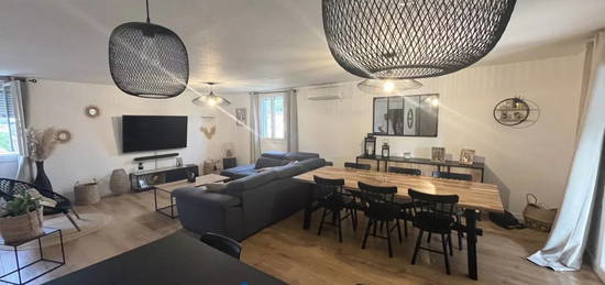 Maison  à vendre, 5 pièces, 4 chambres, 132 m²