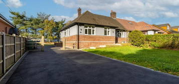 2 bedroom semi-detached bungalow for sale